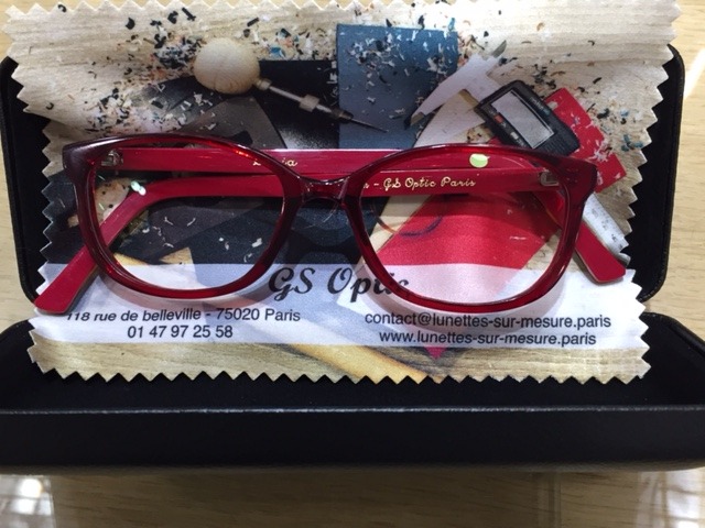 lunettes rouges