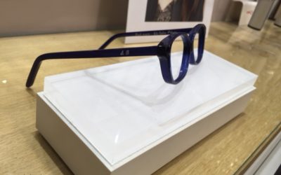 Lunettes bleu-nuit