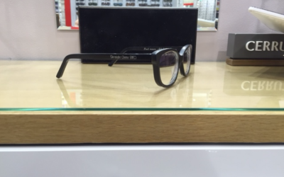 Lunettes noires mate pour femme